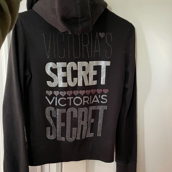 Victoria's Secret Tops - Victoria’s Secret supermodel essential